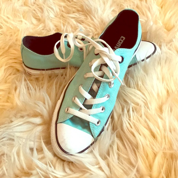 Womenâs Mint Color Converse Low Top!
